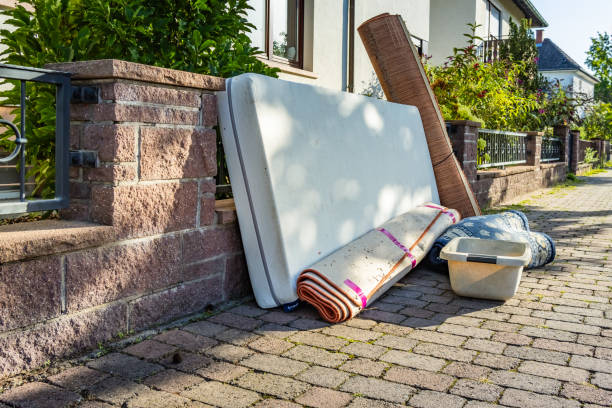 Best Commercial Cleanout Services  in Naples, UT